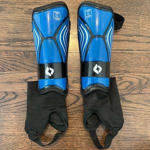 👗Shin guards soccer. Used once.